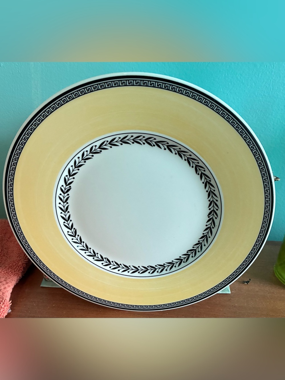Villeroy and Boch salad plate 8.5” diameter. Beautiful design.